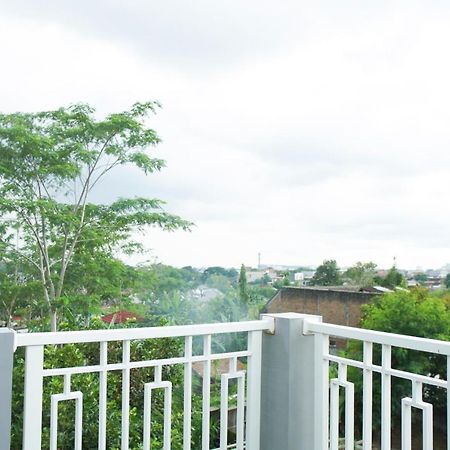 Kost Eksklusif Teduh Hostel Yogyakarta Luaran gambar