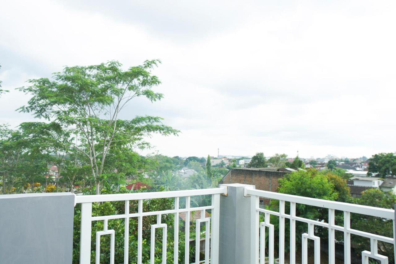 Kost Eksklusif Teduh Hostel Yogyakarta Luaran gambar