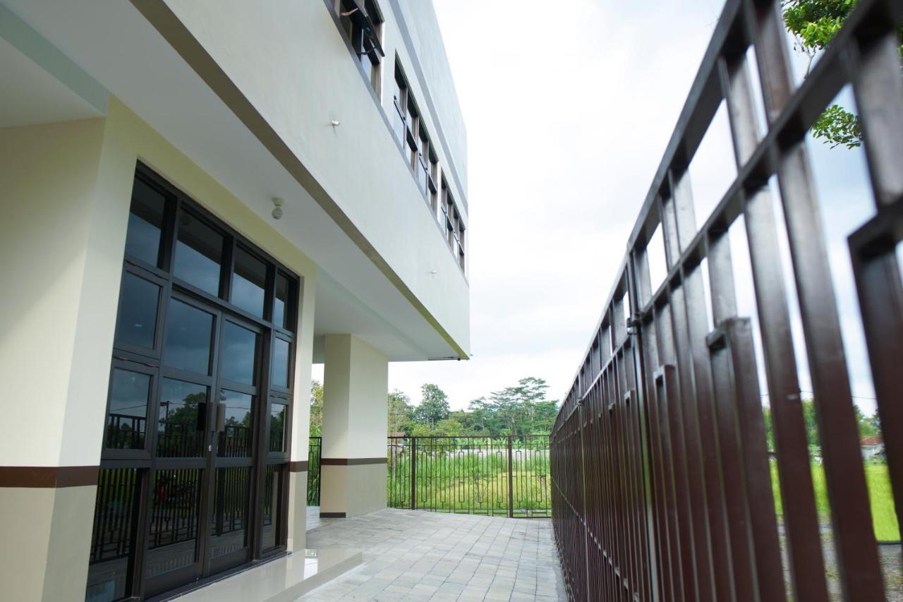 Kost Eksklusif Teduh Hostel Yogyakarta Luaran gambar